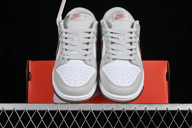 All categories Nk SB Dunk series Nk SB Dunk Low low-top sneakers Nk Dunk Low "Phantom/Khaki" light gray brown SB low-top casual sneakers FJ4188-001